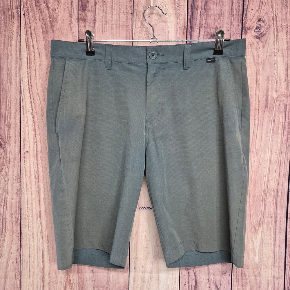 TravisMathew Mens Sage Green Performance Golf Shorts Size 34‎ Stretch Textured